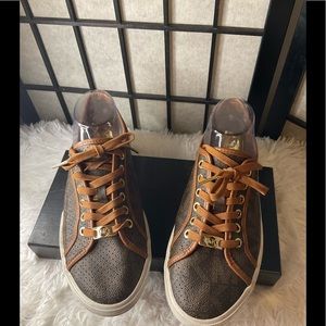 Michael Kors Sneakers